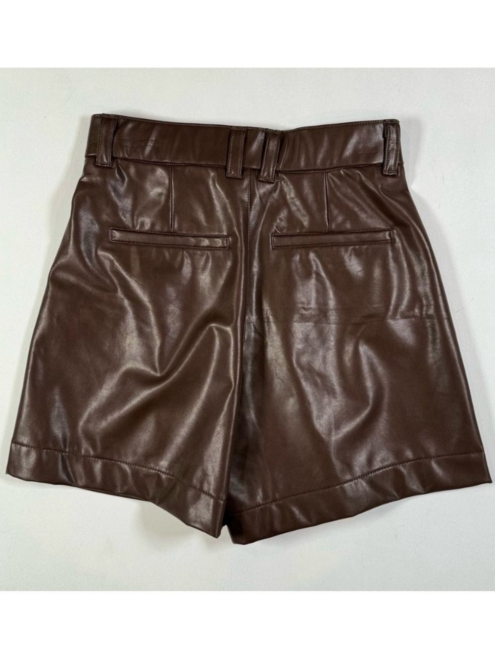 Abercrombie & Fitch Chocolate Brown Pleated Tailored Vegan Leather Shorts Small - Picture 6 of 7